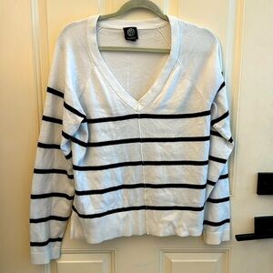 Bobeau White and Black Stripe V-Neck Lightweight Sweater